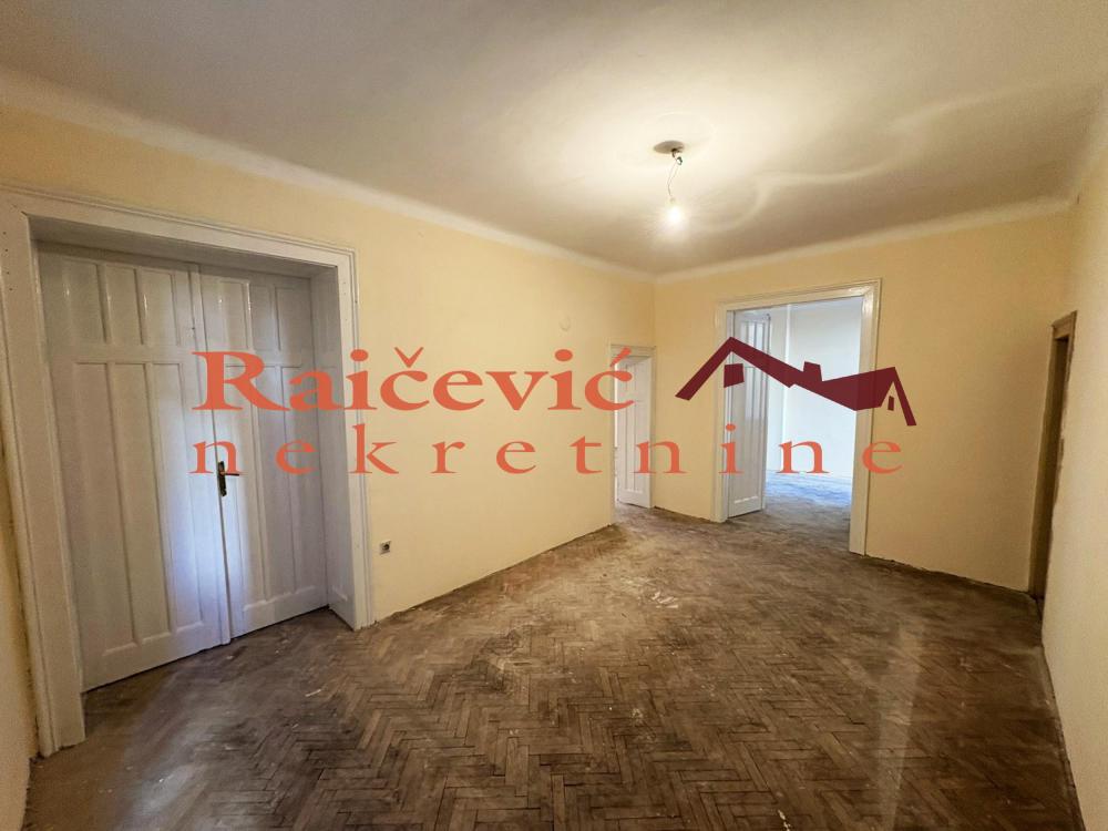 Slika 2 - Santiceva, Četvorosoban stan na prodaju, 91m2, 377.000€