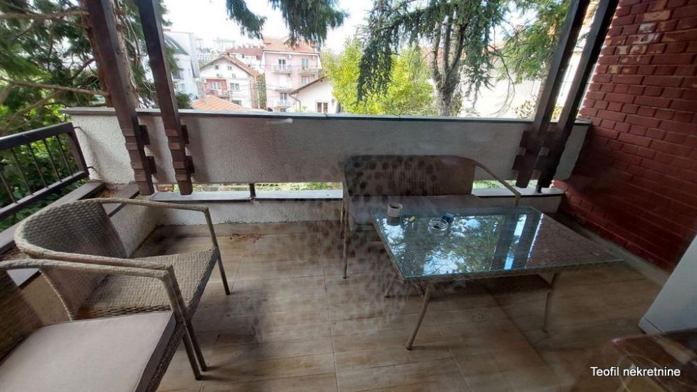 Slika 3 - Milovana Jankovića,  Kuća za izdavanje, 156m2, 1.500€