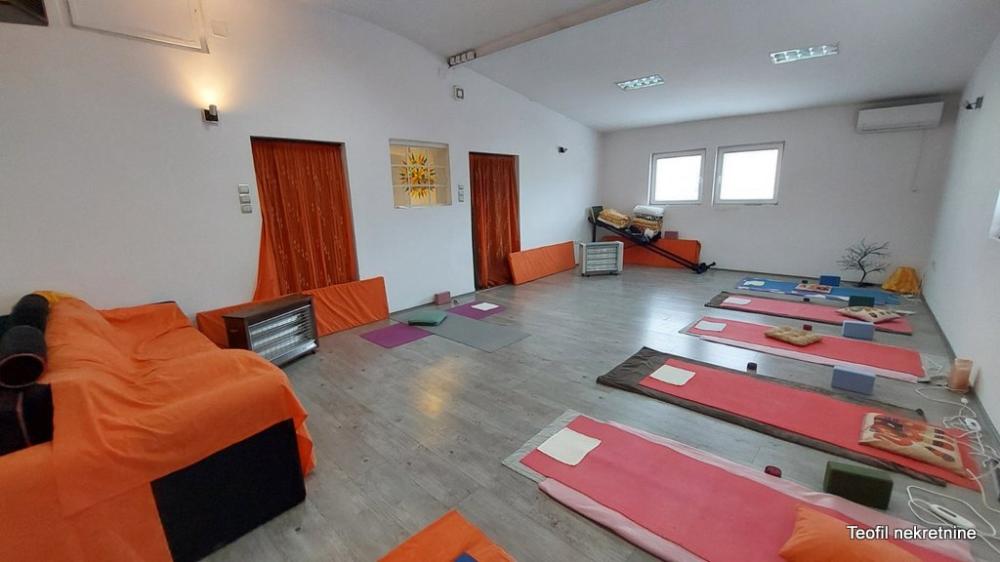 Slika 1 - Dobropoljska,  Lokal za izdavanje, 70m2, 700€