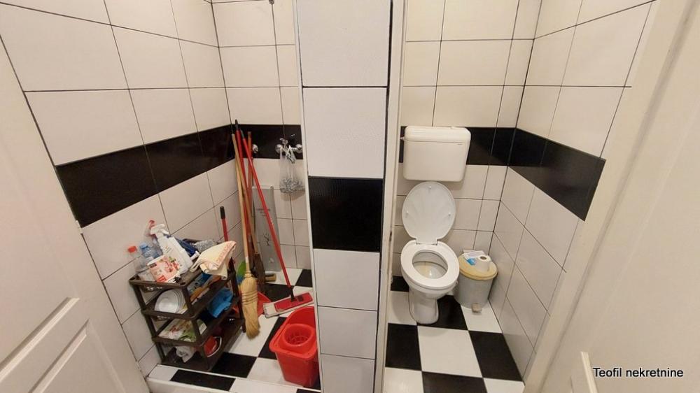 Slika 5 - Dobropoljska,  Lokal za izdavanje, 70m2, 700€