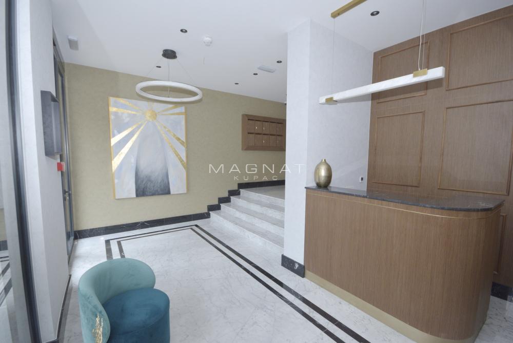 Slika 1 - Gospodar Jovanova, Četvorosoban stan na prodaju, 153m2, 1.141.000€