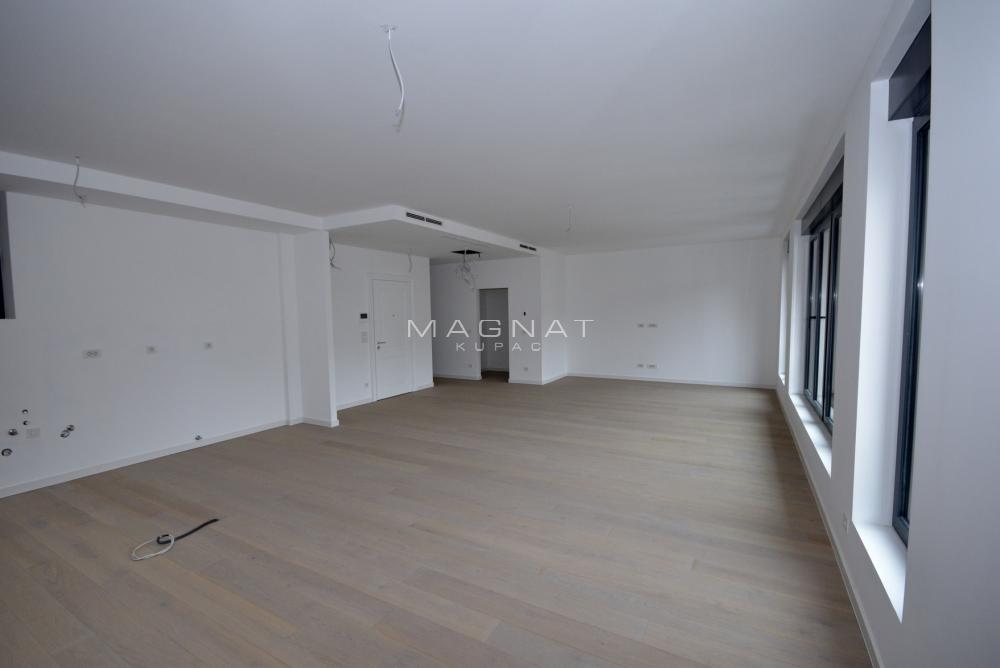 Slika 5 - Gospodar Jovanova, Četvorosoban stan na prodaju, 153m2, 1.141.000€