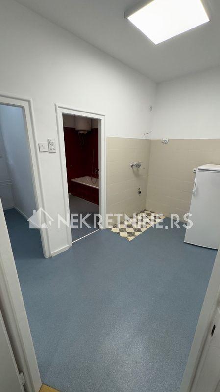 Slika 7 - Radoja Domanovića, Četvorosoban stan za izdavanje, 86m2, 850€