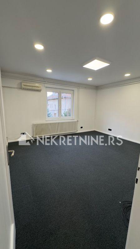 Slika 1 - Radoja Domanovića, Četvorosoban stan za izdavanje, 86m2, 850€