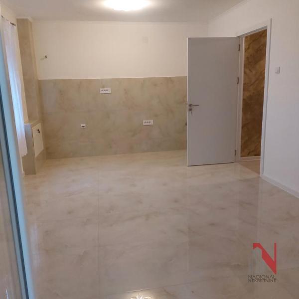 Slika 2 - MILANA  GLUMCA, Jednoiposoban stan na prodaju, 38m2, 115.000€