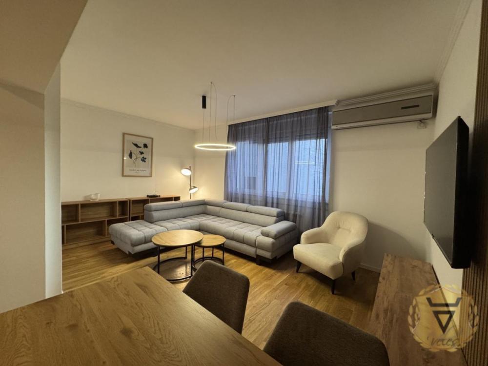 Glavna slika -Dvoiposoban stan za izdavanje, 64m2, 1.100€