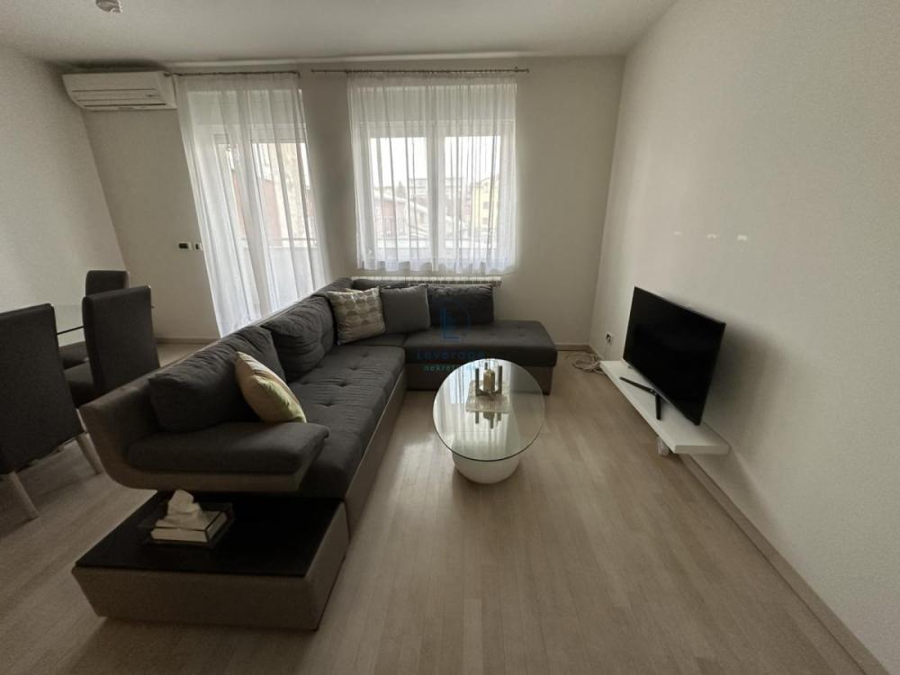 Slika 1 - Mažuranićeva, Trosoban stan za izdavanje, 81m2, 1.200€