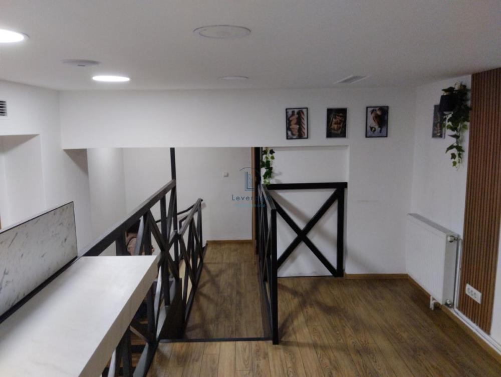 Slika 3 - Bulevar Kralja Aleksandra,  Lokal za izdavanje, 100m2, 3.500€