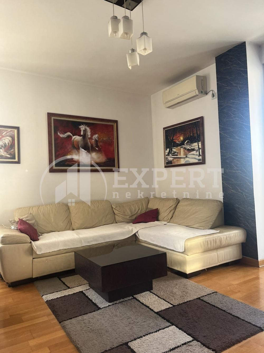 Glavna slika -Kej Kola srpskih sestara, Dvoiposoban stan za izdavanje, 66m2, 700€