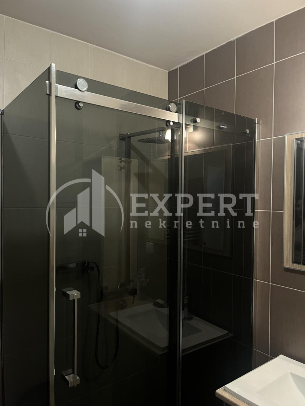 Slika 10 - Kej Kola srpskih sestara, Dvoiposoban stan za izdavanje, 66m2, 700€