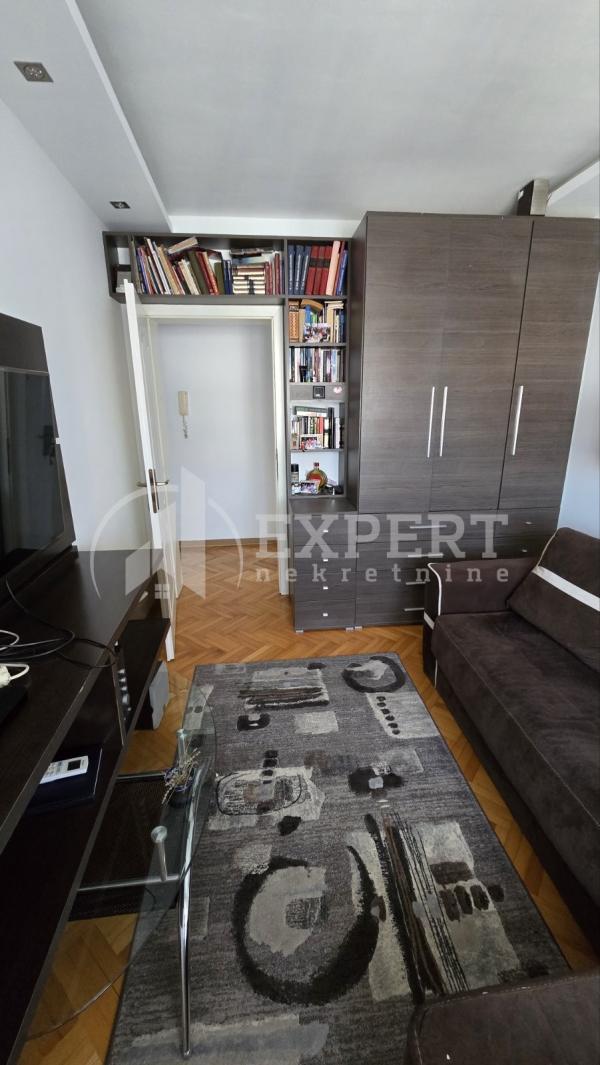 Slika 2 - Zelengorska,  Stan za izdavanje, 20m2, 200€