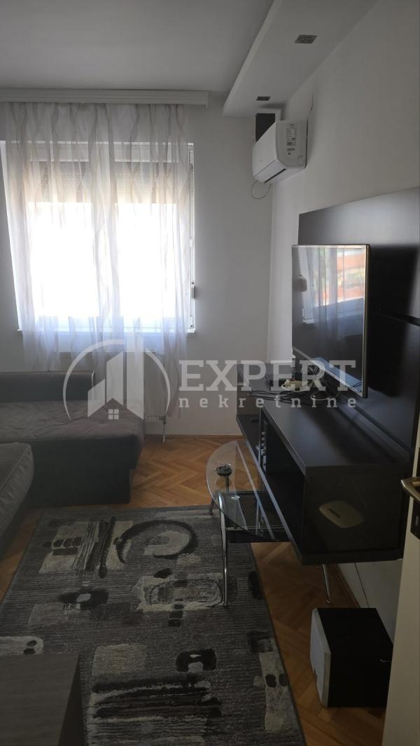 Slika 1 - Zelengorska,  Stan za izdavanje, 20m2, 200€