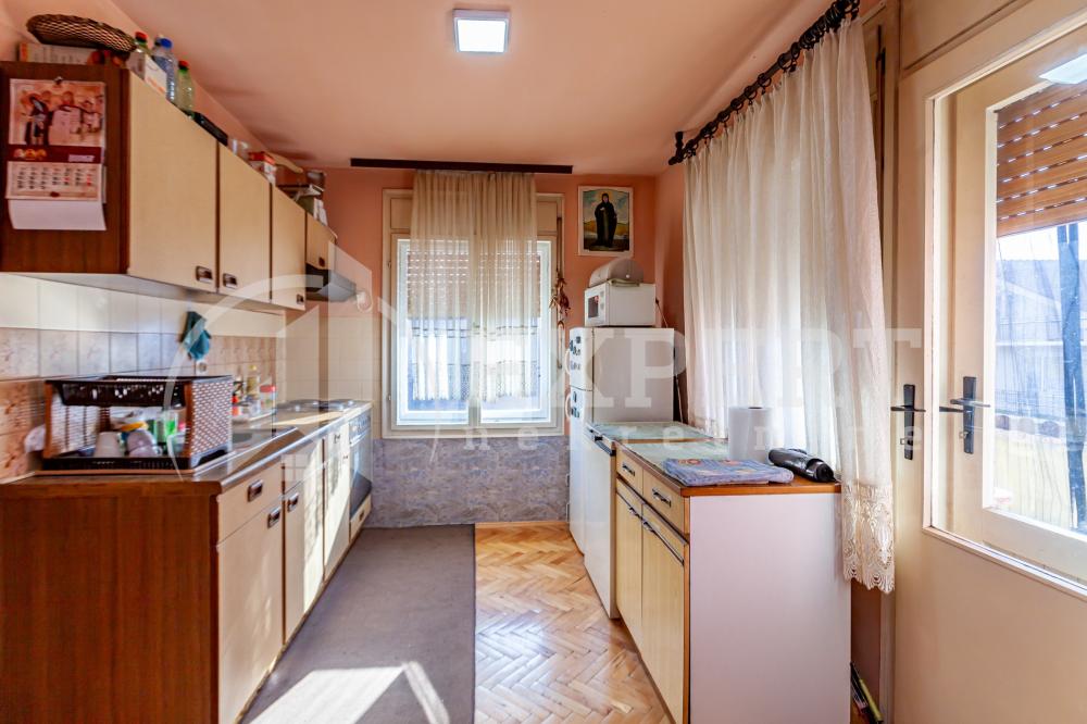 Slika 2 - Despota Djurdja, Trosoban stan na prodaju, 62m2, 75.000€