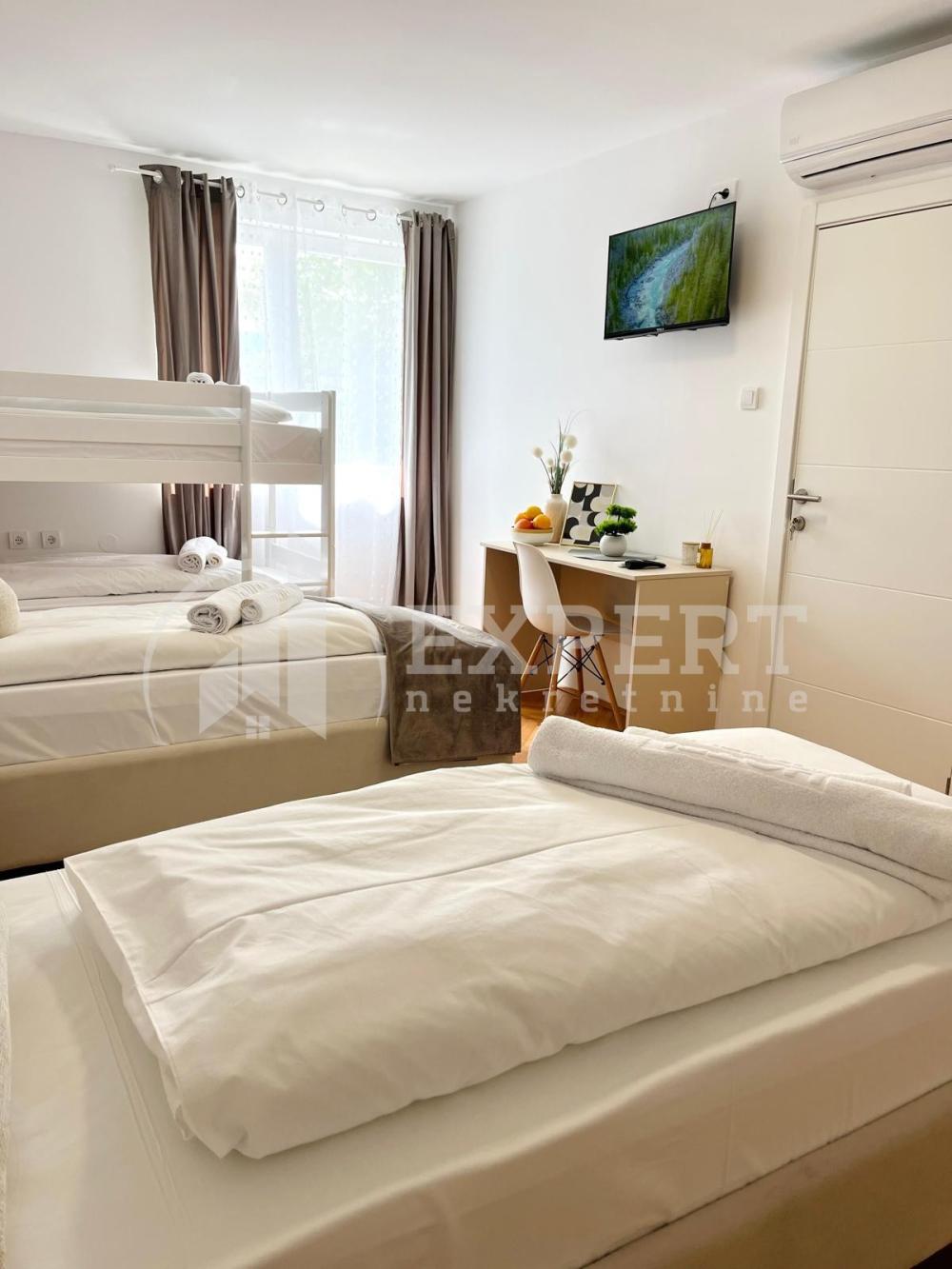 Slika 5 - Bulevar svetog cara, Četvorosoban stan na prodaju, 132m2, 118.800€