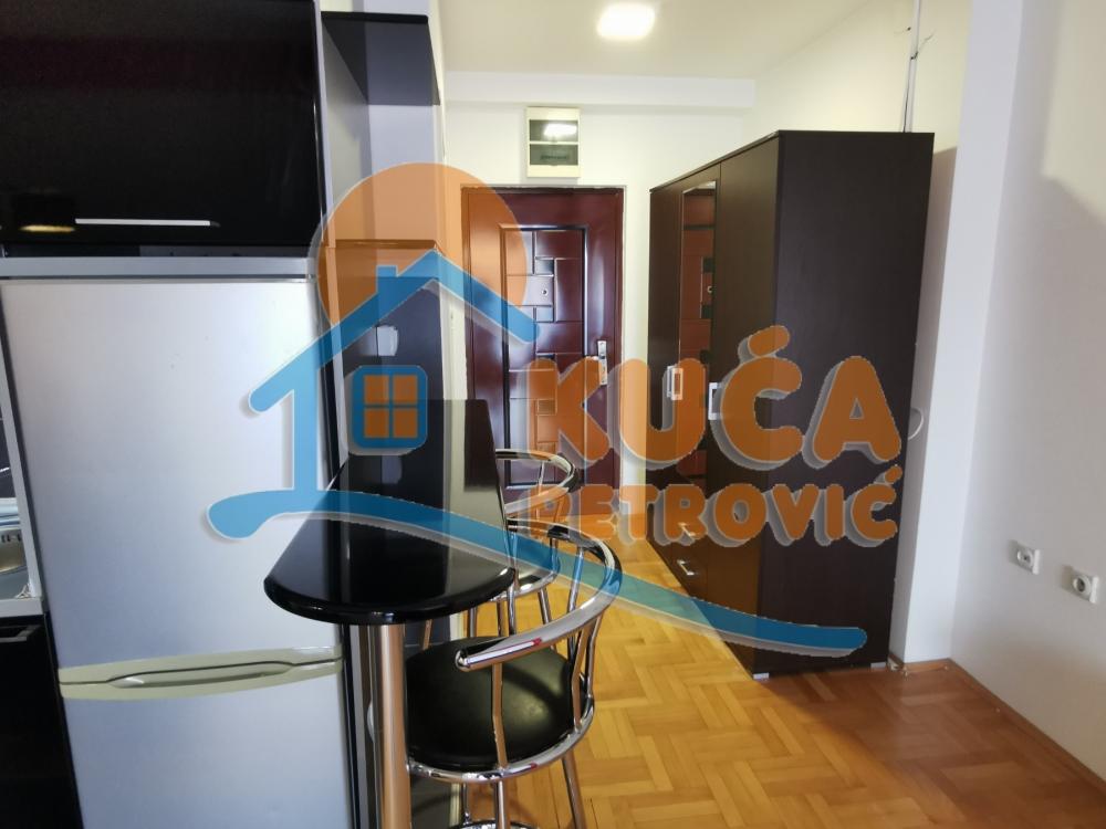 Slika 3 - Stojana Novakovića, Jednoiposoban stan za izdavanje, 48m2, 400€