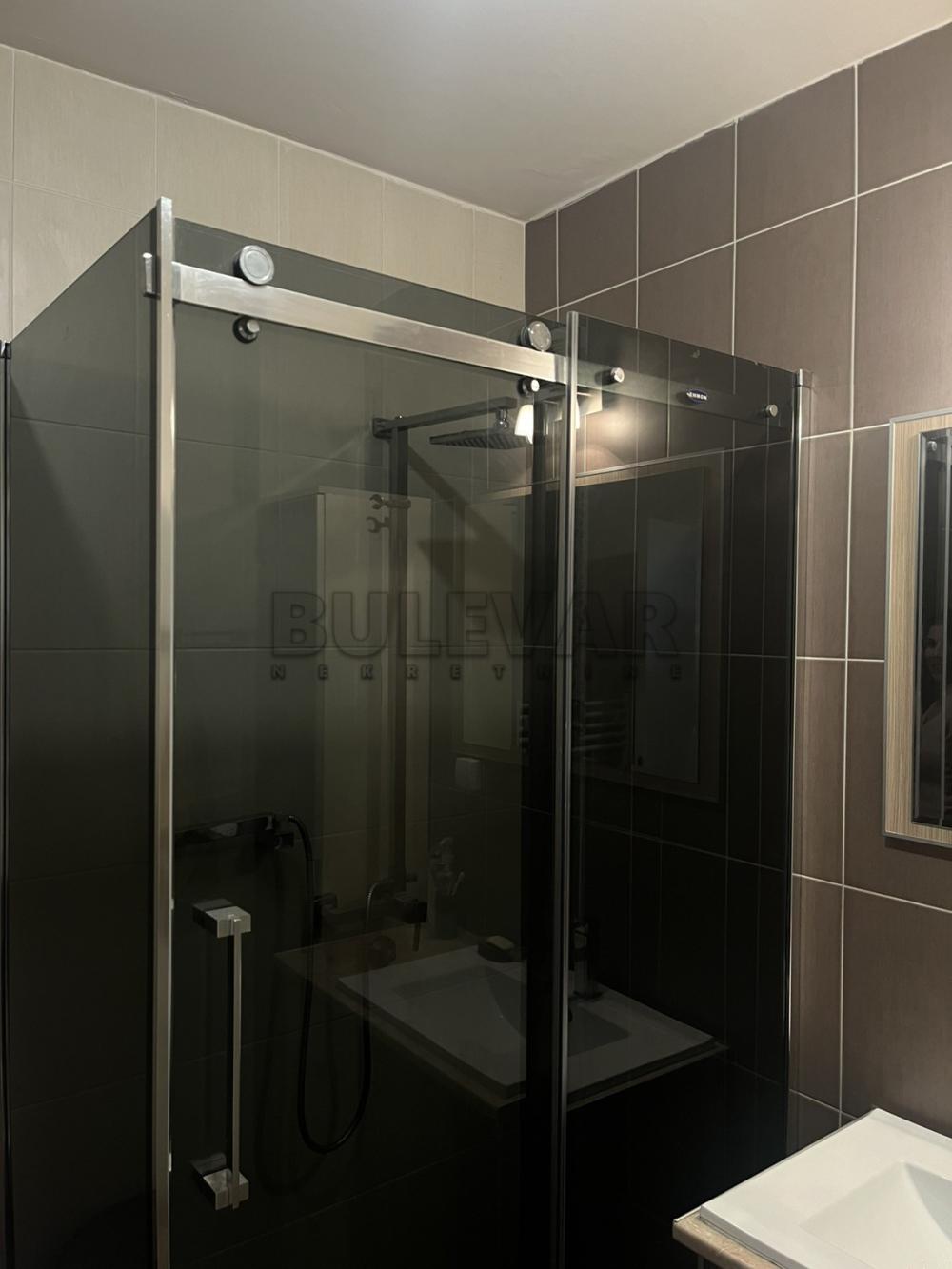 Slika 10 - Kej Kola srpskih sestara, Dvoiposoban stan za izdavanje, 66m2, 600€