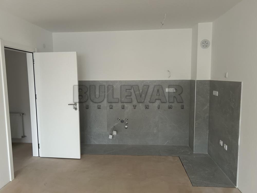 Slika 1 - Cara Dušana, Jednoiposoban stan za izdavanje, 55m2, 500€