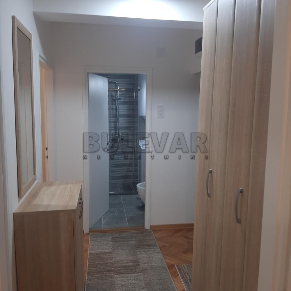 Slika 11 - Jovana Ristića, Dvosoban stan za izdavanje, 54m2, 400€