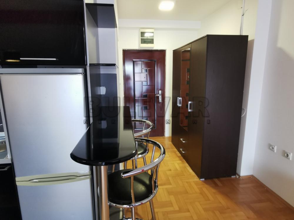 Slika 3 - Stojana Novakovića, Jednoiposoban stan za izdavanje, 48m2, 400€