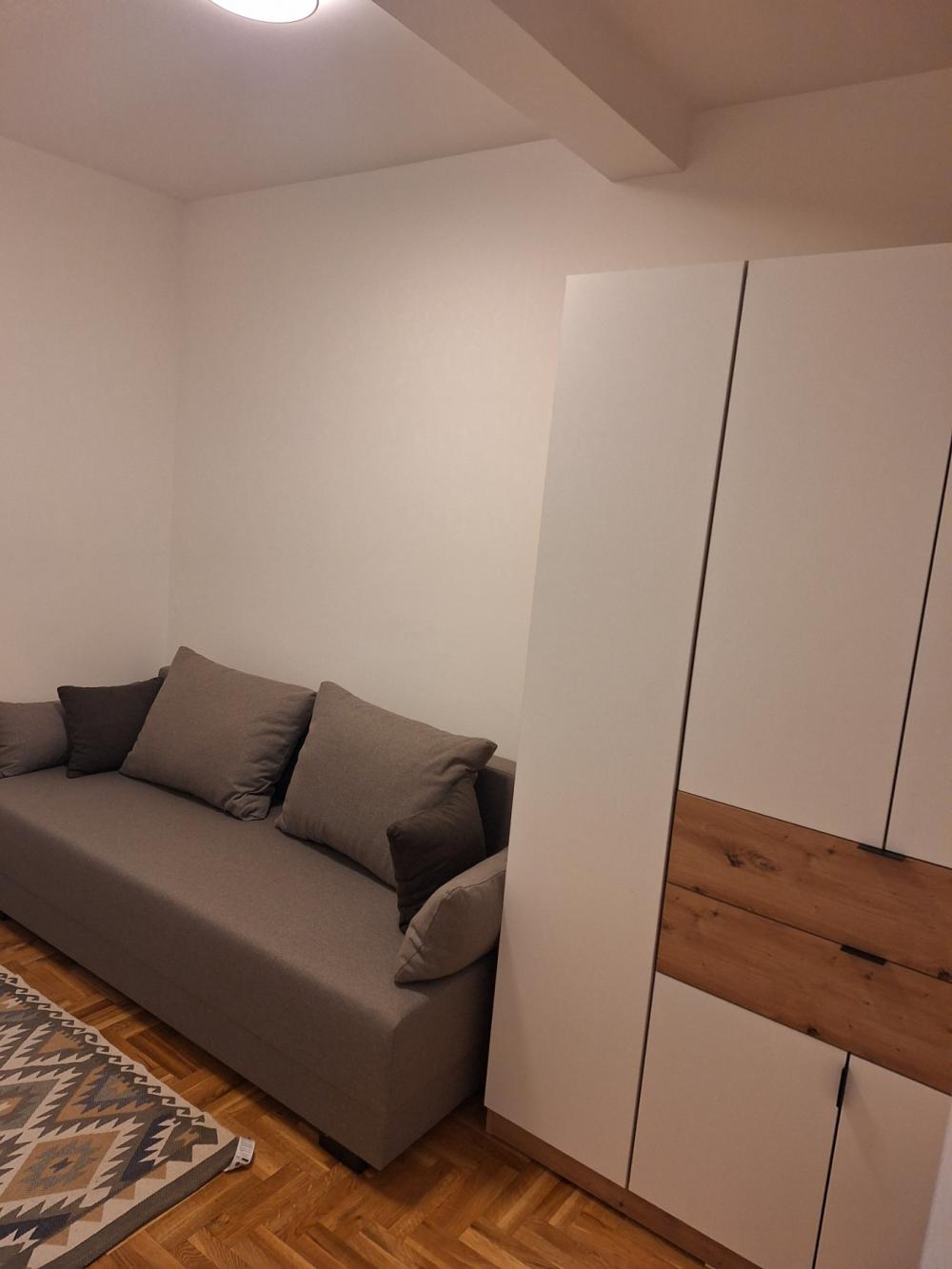 Slika 3 - Simona Bolivara, Jednoiposoban stan za izdavanje, 35m2, 400€