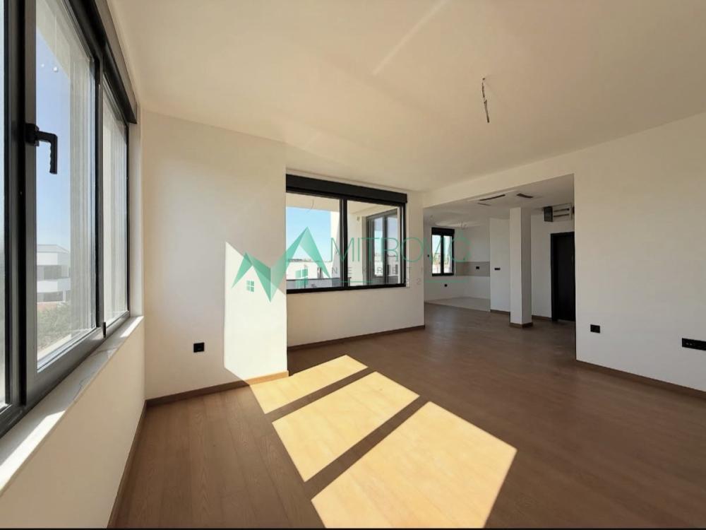 Glavna slika -Petosoban stan na prodaju, 142m2, 370.800€