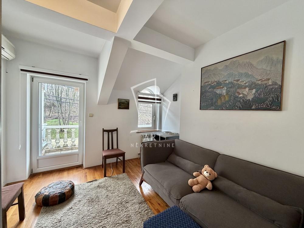 Slika 10 - Mite Ružića, Kuća za izdavanje, 323m2, 2.650€