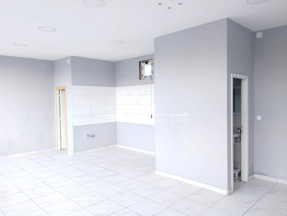 Slika 10 - Avalska,  Lokal za izdavanje, 80m2, 900€