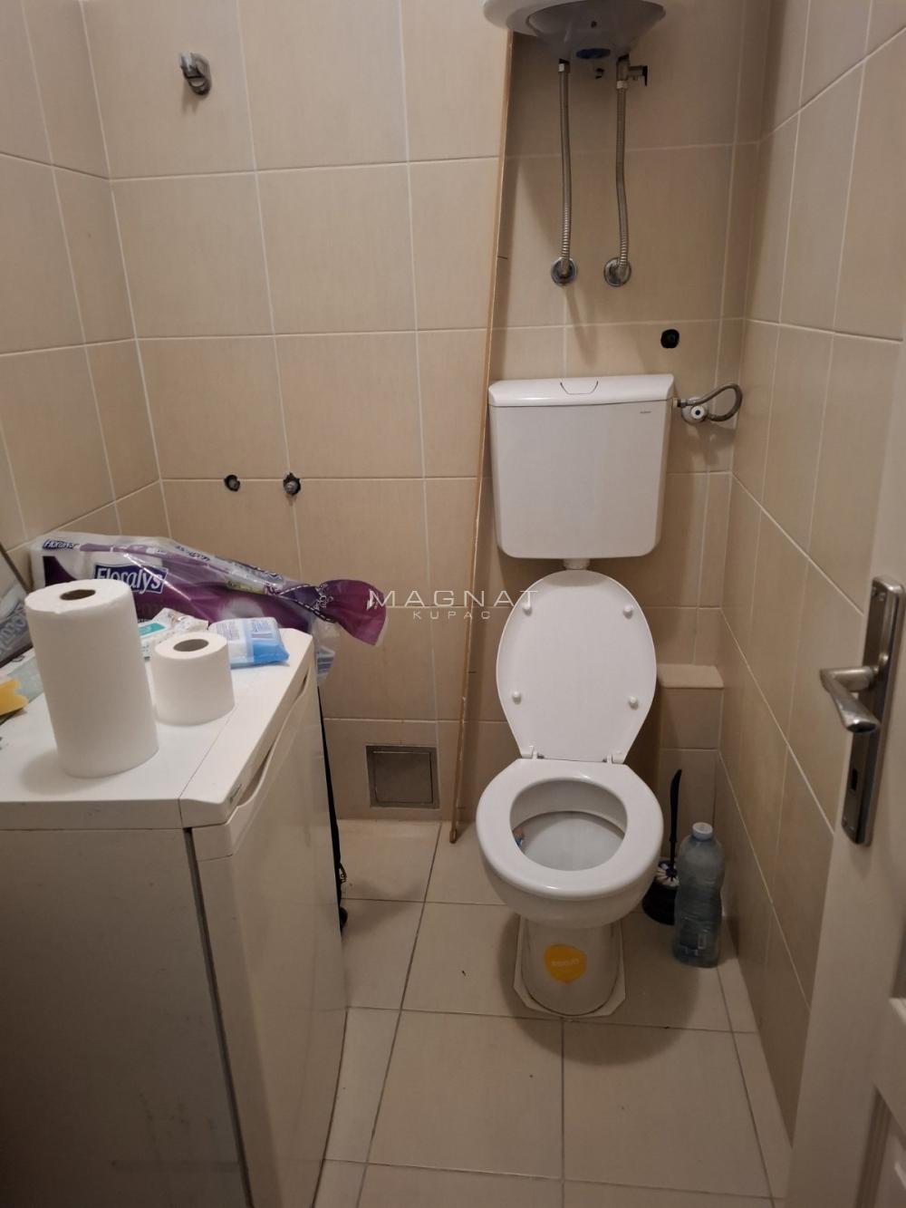 Slika 2 - Bulevar Milutina Milankovića,  Lokal za izdavanje, 34m2, 300€