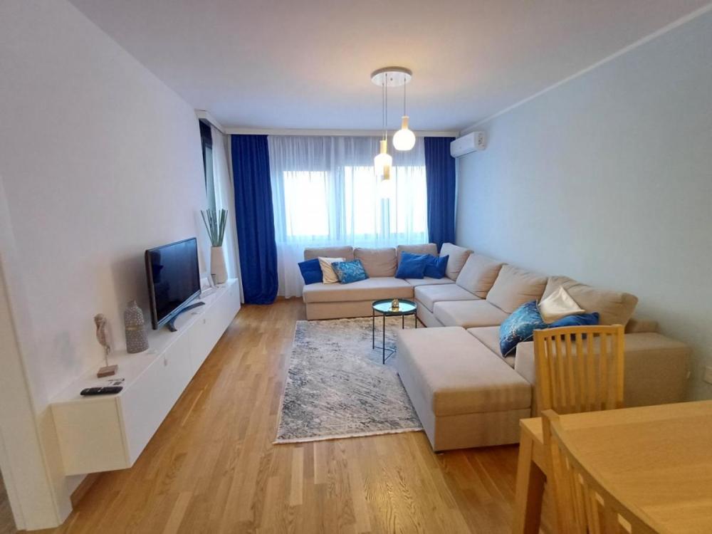 Slika 2 - Trosoban stan za izdavanje, 65m2, 800€