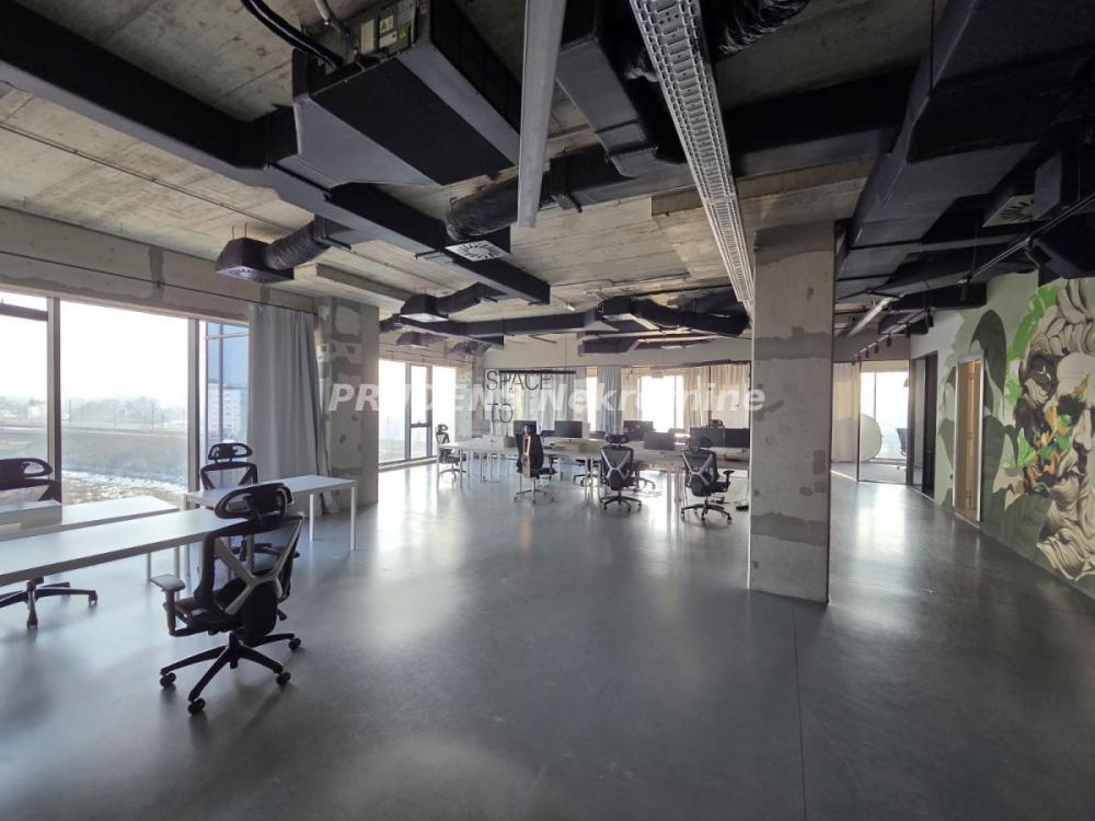 Glavna slika -Bulevar Milutina Milankovića,  Lokal za izdavanje, 220m2, 3.700€