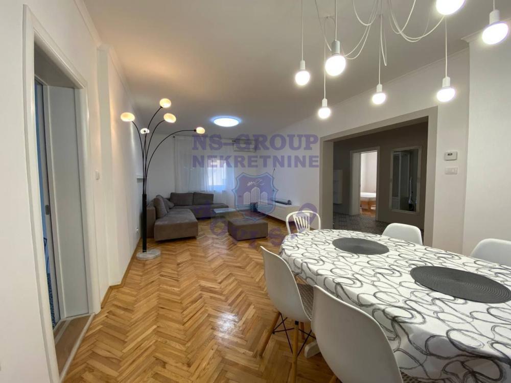 Glavna slika - Kuća na prodaju, 360m2, 247.200€