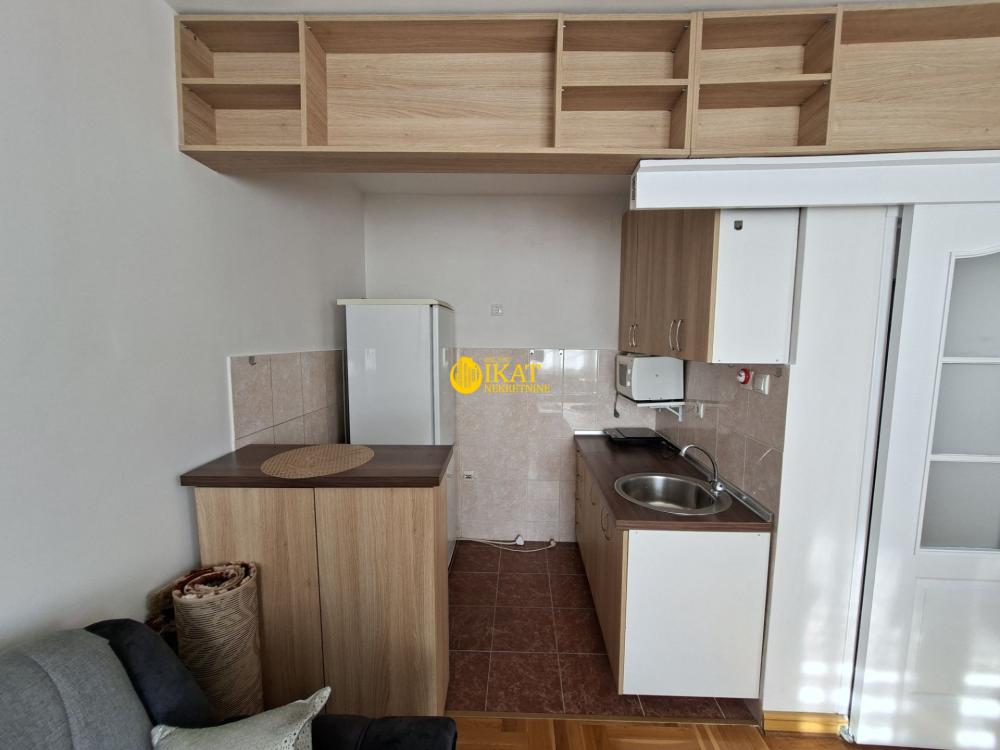 Slika 11 - Trosoban stan na prodaju, 50m2, 160.000€