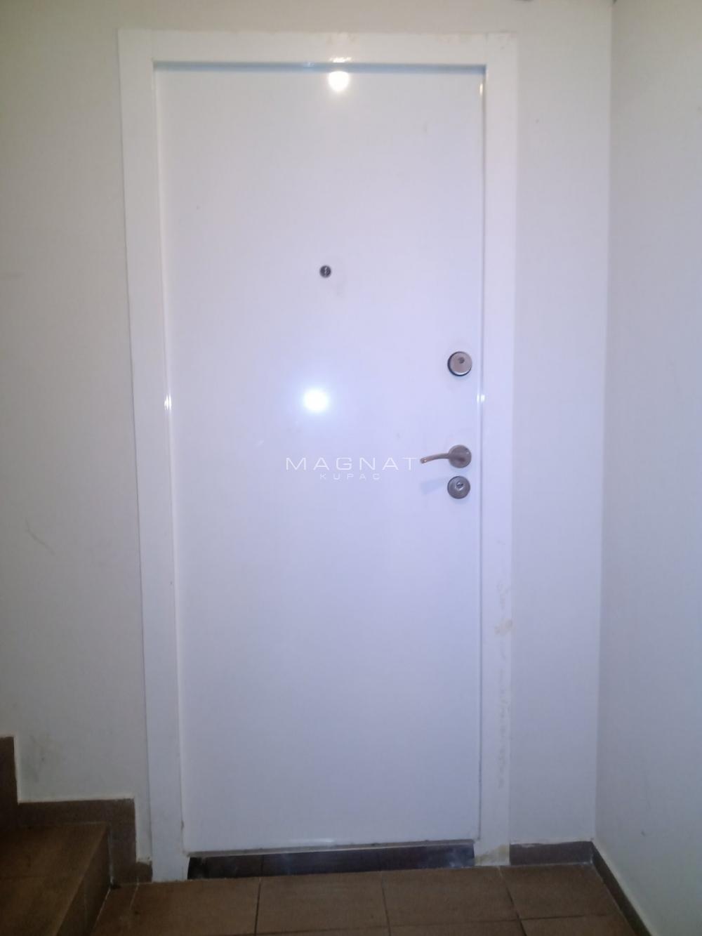 Glavna slika oglasa 383030