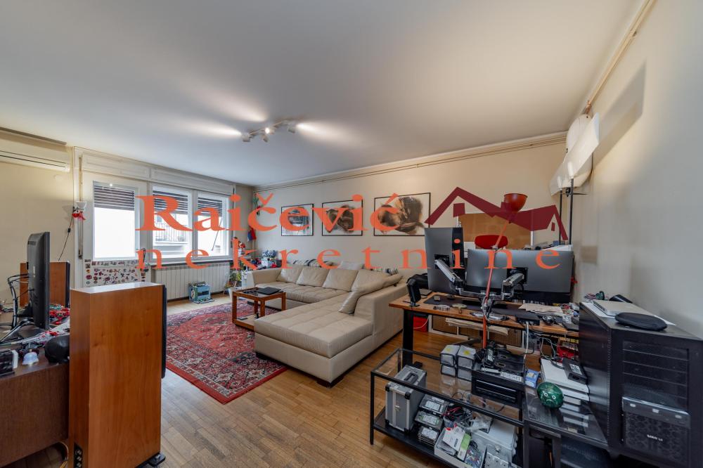 Slika 1 - Hadzi Djerina, Dvosoban stan na prodaju, 73m2, 310.000€