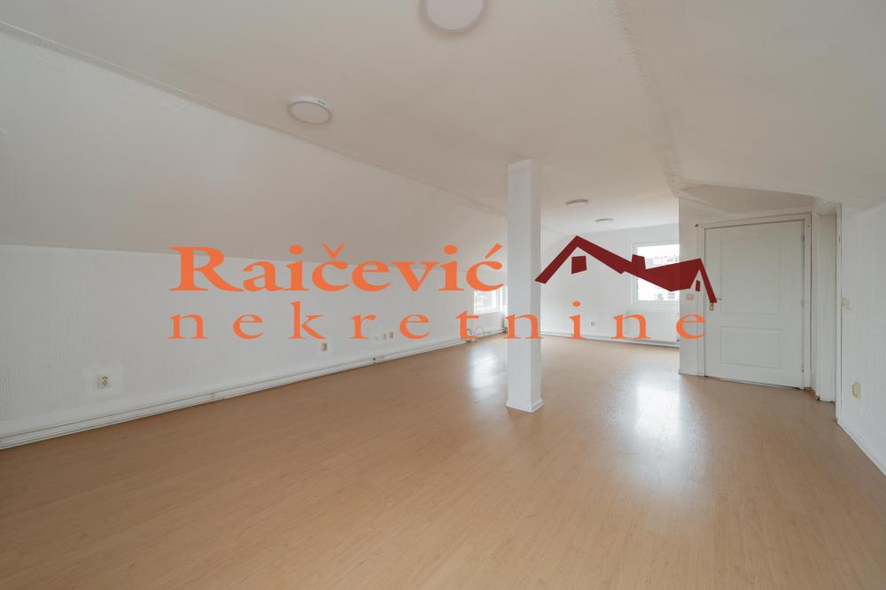 Slika 9 - Esad Pasina, Četvorosoban stan na prodaju, 176m2, 450.000€