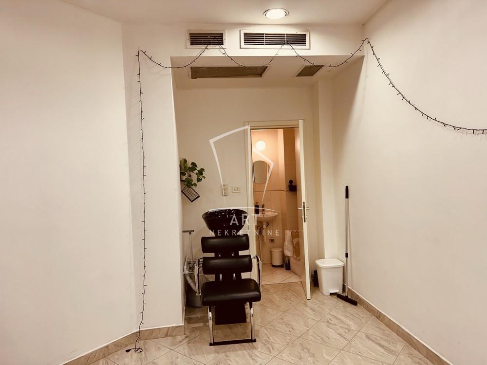 Slika 1 - Balkanska,  Lokal za izdavanje, 20m2, 290€