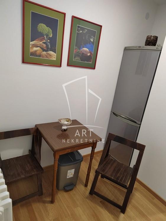 Slika 1 - Radovana Simića Cige, Jednosoban stan za izdavanje, 28m2, 400€