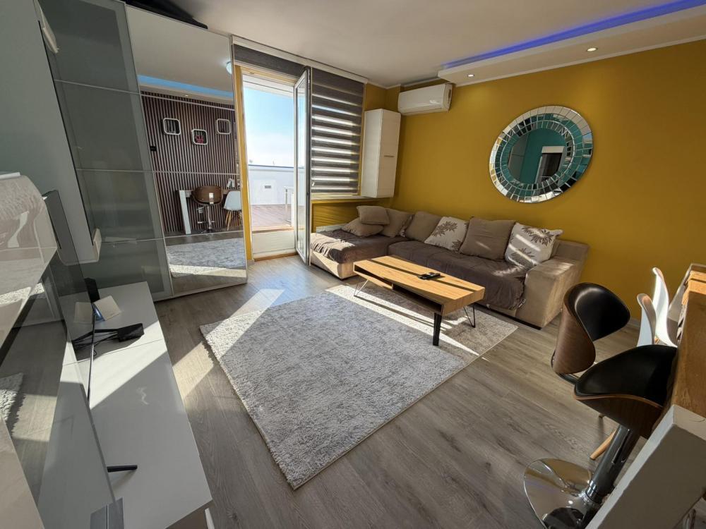 Glavna slika -Stjepana Filipovića, Jednosoban stan za izdavanje, 30m2, 700€