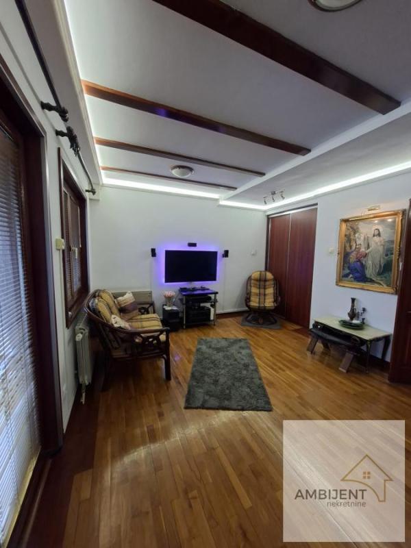 Glavna slika -Četvorosoban stan na prodaju, 104m2, 450.000€