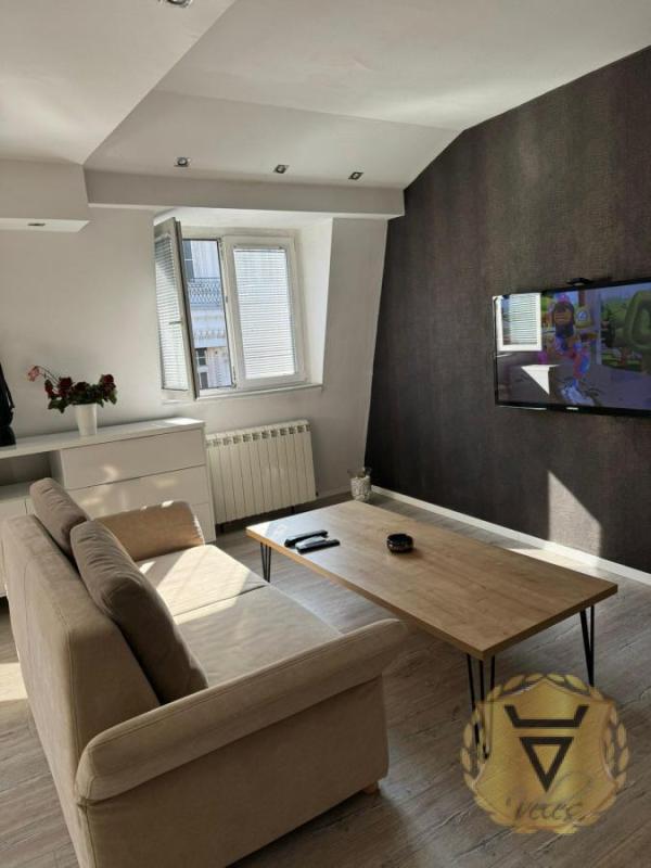 Slika 1 - Dvosoban stan za izdavanje, 70m2, 950€