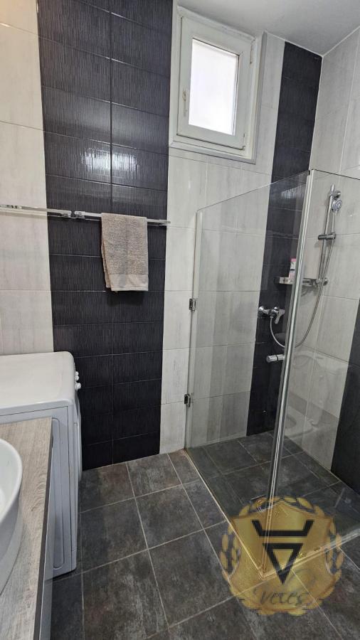 Slika 8 - Dvosoban stan za izdavanje, 70m2, 950€