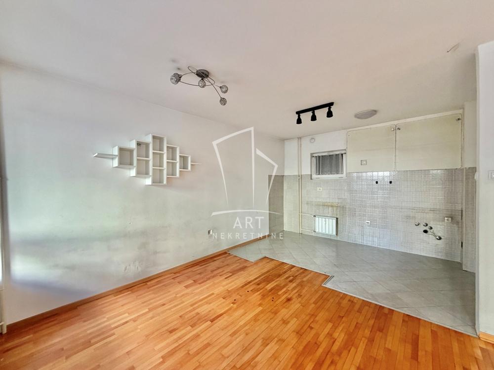 Slika 3 - Mileve Marić Ajnštajn, Jednoiposoban stan na prodaju, 53m2, 170.000€