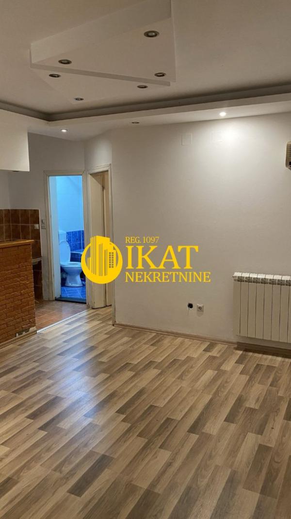 Slika 2 - Trosoban stan za izdavanje, 45m2, 450€