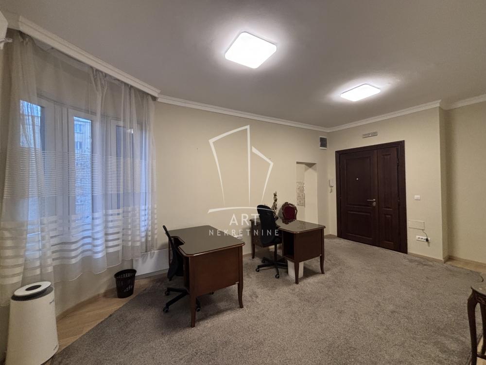 Slika 1 - Strahinjića Bana, Trosoban stan za izdavanje, 56m2, 950€