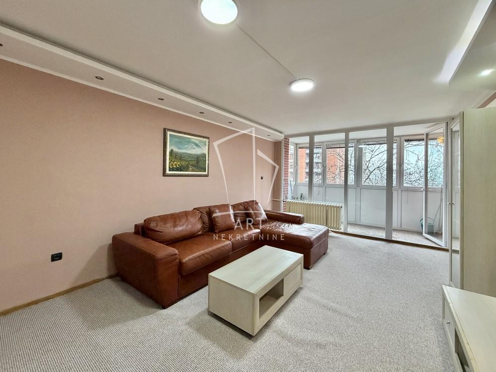 Slika 1 - Bulevar Kralja Aleksandra, Trosoban stan za izdavanje, 82m2, 750€