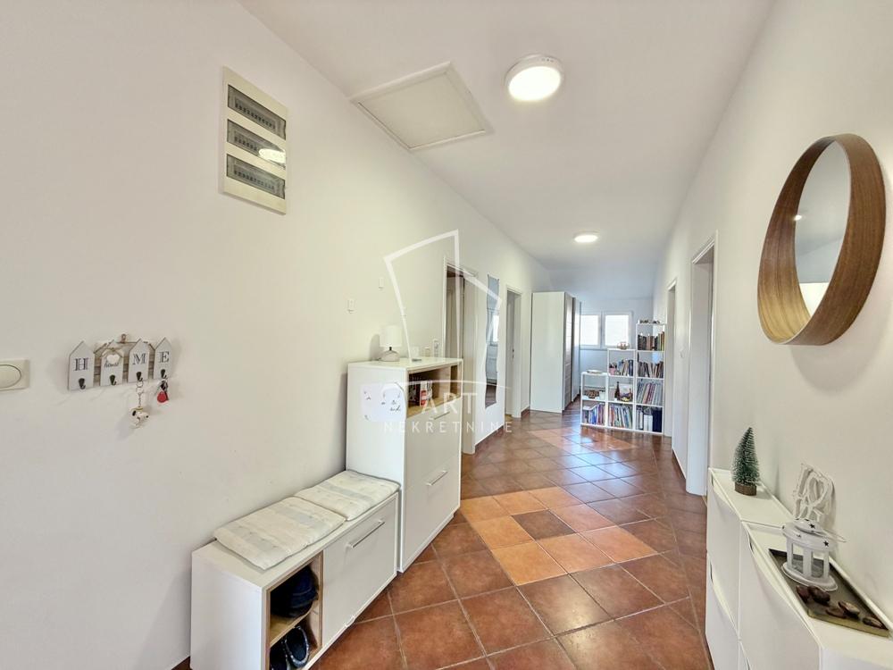 Slika 11 - Liksuri,  Kuća na prodaju, 540m2, 590.000€