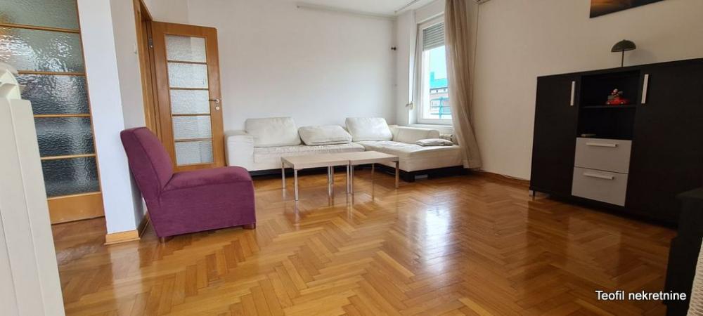 Slika 1 - Bulevar Arsenija Čarnojevića, Trosoban stan za izdavanje, 98m2, 1.300€