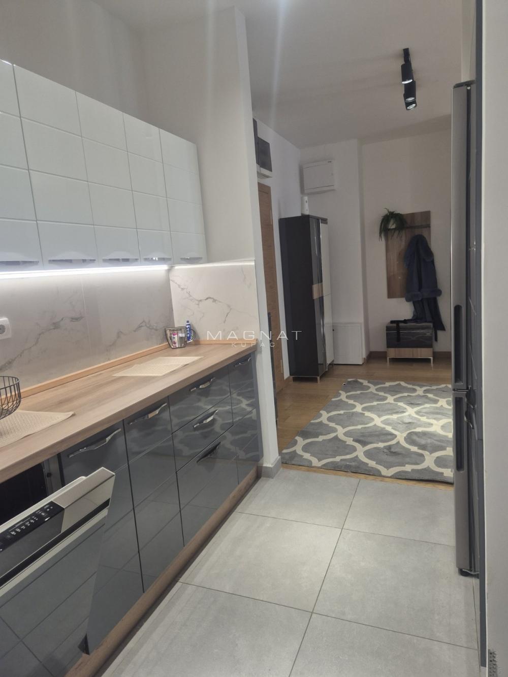 Slika 6 - Tadije Sondermajera, Trosoban stan za izdavanje, 108m2, 1.800€