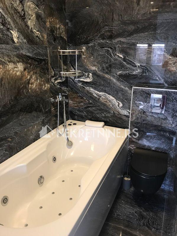 Slika 10 - Rene Magrita, Četvorosoban stan za izdavanje, 100m2, 800€