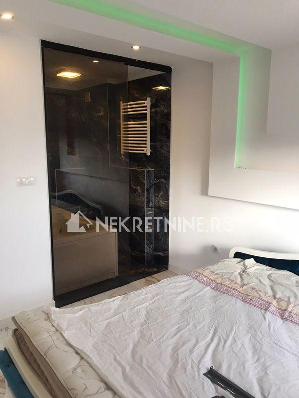 Slika 9 - Rene Magrita, Četvorosoban stan za izdavanje, 100m2, 800€